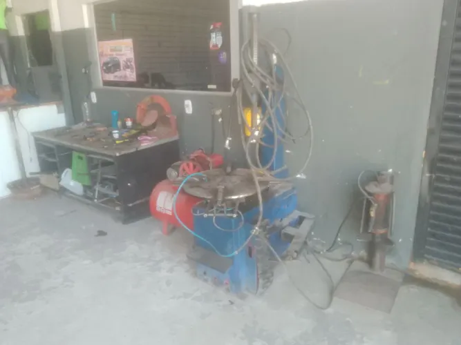 Vendo máquinarios para burracheira e bicicletaria