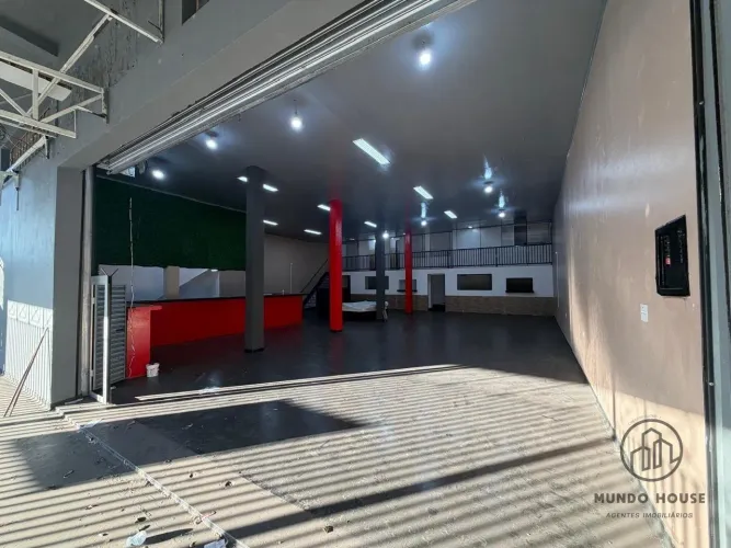 Galpão Comercial de Alto Padrão na Av. Itavuvu - Localização Estratégica Próximo à Havan