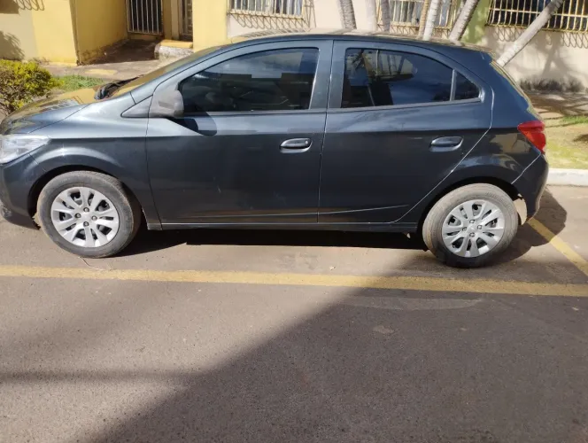 Chevrolet Onix JOY Hatch 1.0 8V Flex Mec. 4P 2018