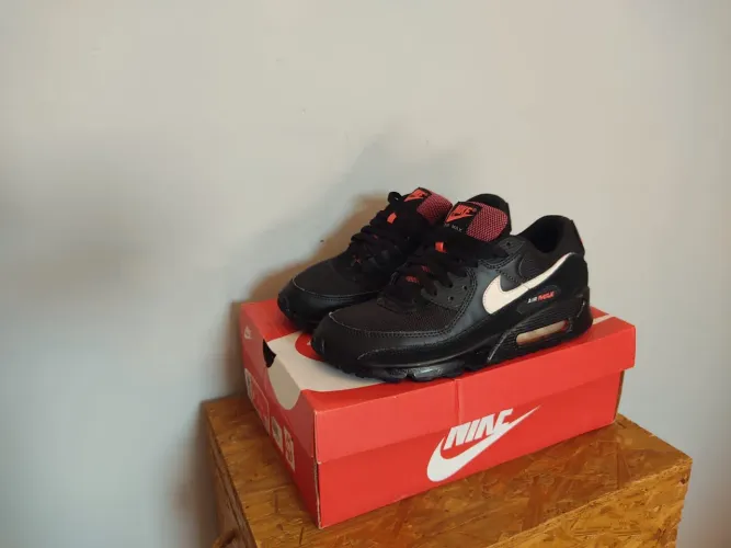 Nike Air Max 90