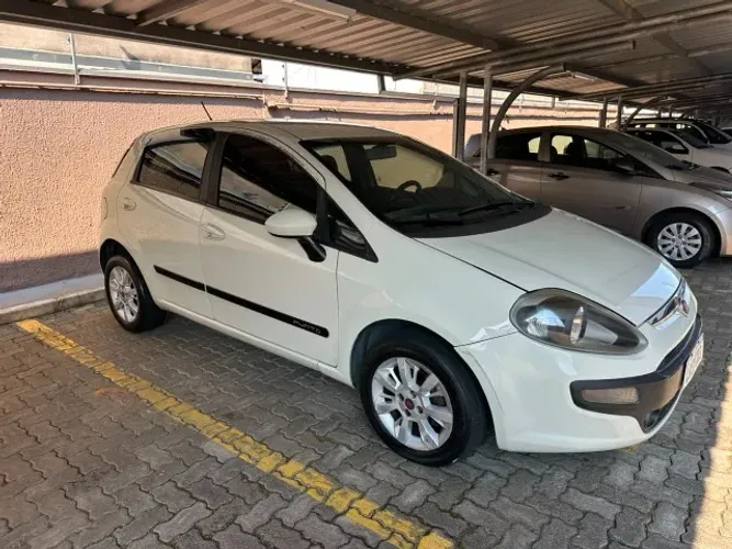 Fiat Punto Attractive Italia 1.4 F.flex 8V 5P 2015