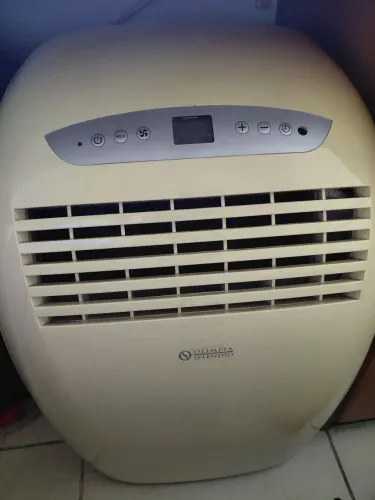 Ar-condicionado Portátil Olimpia Splendid 9.500 BTUs 220V com Controle sem o tubo