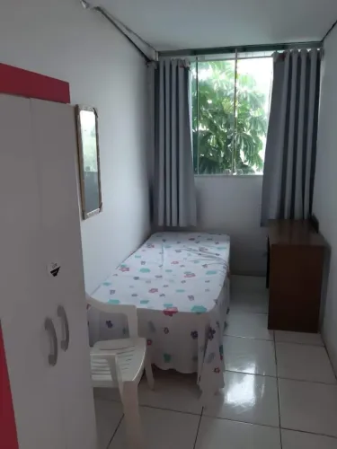 Aluga quarto individual para moça,centro sao paulo, metro vila Mariana 20 minuto.