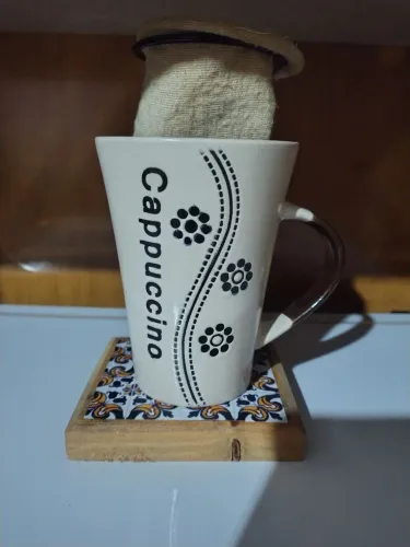 Mini coador de café com xícara de porcelana 