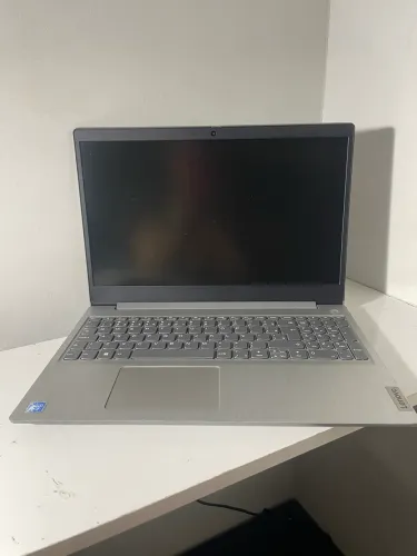 Notebook Lenovo com a bateria boa e ssd "750,00"