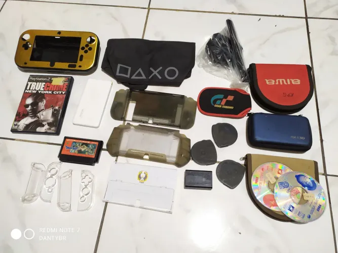 Lote de itens de games