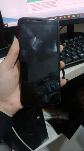 Celular j4+