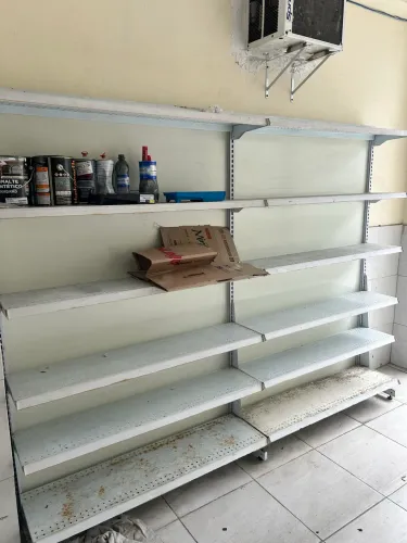 Gôndolas metálicas