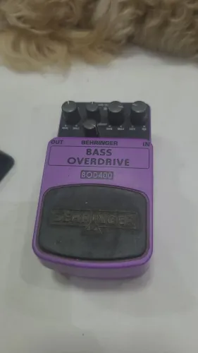 Vendo pedal Behringer, BASS OVERDRIVE BOD400