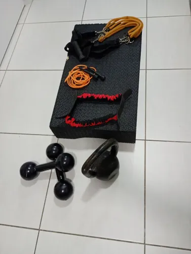 Halter 5 Kg emborrachado + corda e demais acessórios <br>