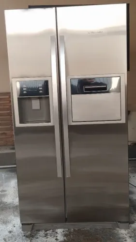 Geladeira. Eletrolux. Frost Free. 500L. 220v