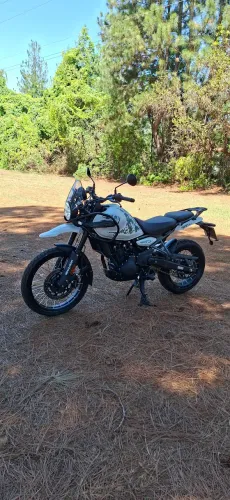 Himalayan 450 Kamet White 2026! Linda.