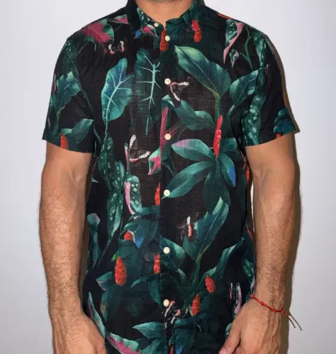 Camisa Reserva Manga Curta Estampa Tropical Floral Tam M