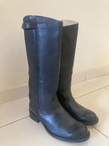 Bota Couro nova