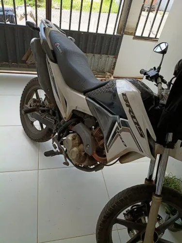 nxr bross 2022 vs 2023 motor intacto toda peças novas chave reserva único dono .