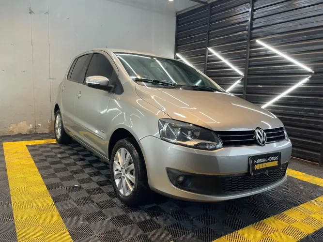 Volkswagen Fox 1.6 MI Total Flex 8V 5P 2011