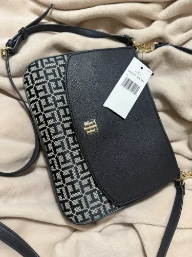 Bolsa Tommy NOVA com etiqueta.