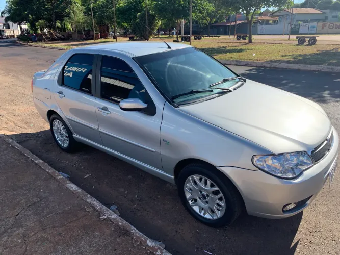 Fiat Siena HLX 1.8 MPI Flex 8V 4P 2007