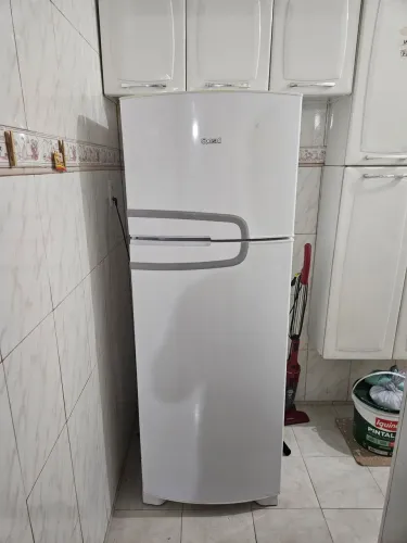 Geladeira consulting duplex 340l
