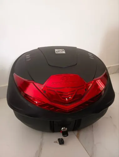 Baú para moto com suporte