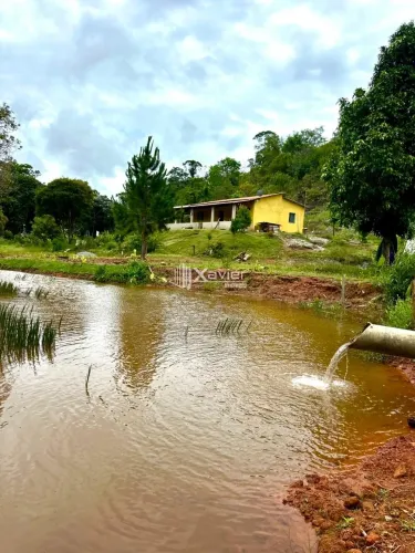 Chácara 10.000 m² à Venda em Santo Antônio - Nascente, Lagoas e Casa Pronta para Morar