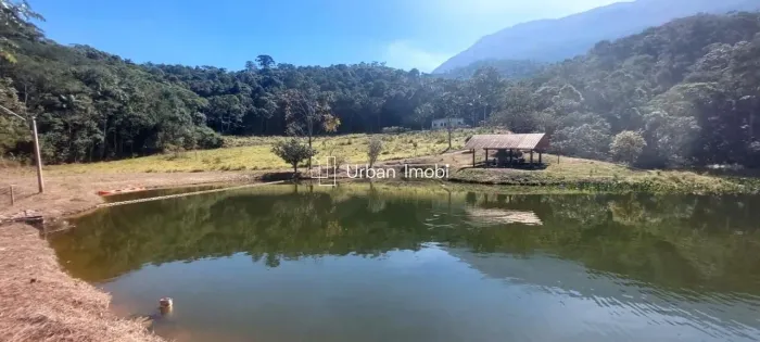 Sítio Completo em Engenheiro Passos com Cachoeira, Casa e Estrutura Pronta