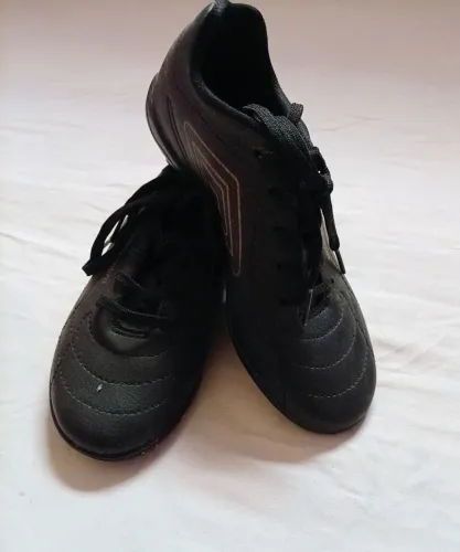 Chuteira umbro 35/36