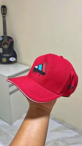 Boné Adidas 