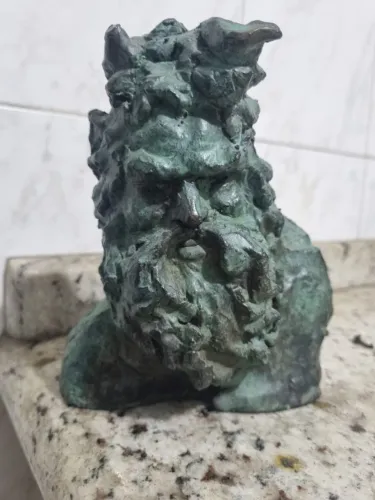 Escultura de Netuno - Latão com Pátina Verde