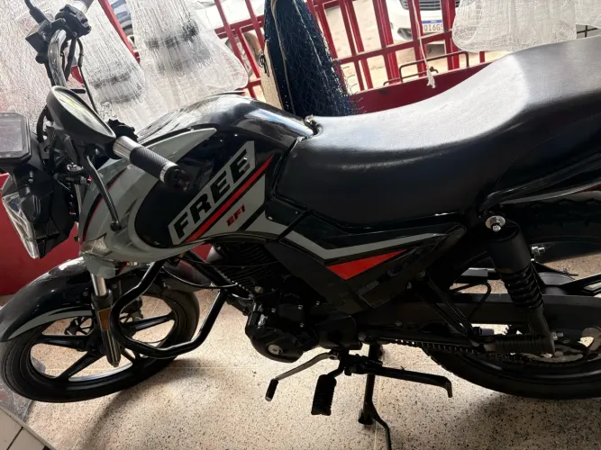 VENDO MOTO disponível pra aluguel