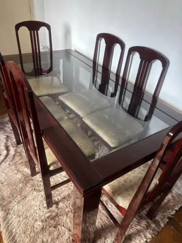 Mesa de jantar 6 cadeiras 