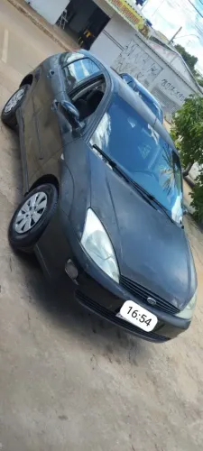 Ford Focus 1.8 16V 5P 2003