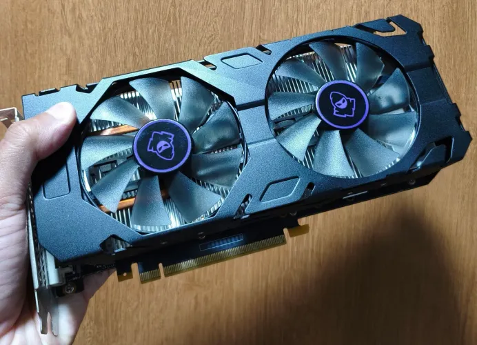 PLACA DE VIDEO RTX 2060 6GB BEM CONSERVADA. VENDO OU TROCO