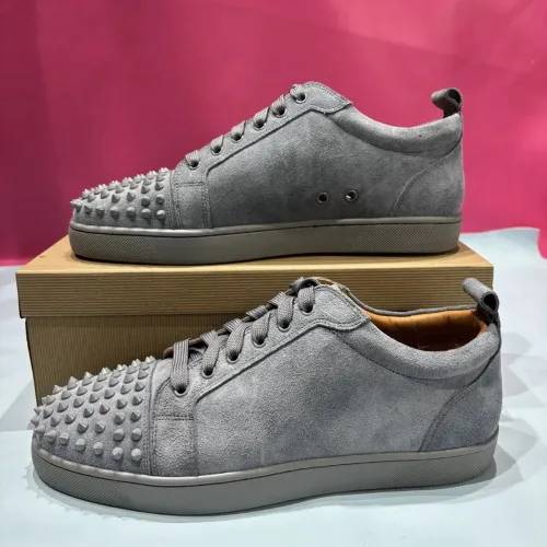christian louboutin spikes cinza tam 41