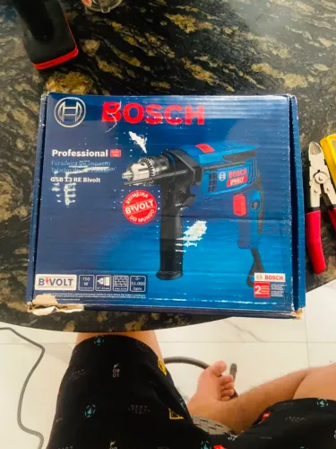 Furadeira de impacto Bosch 750w