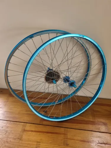 Rodas Araya azul 26"