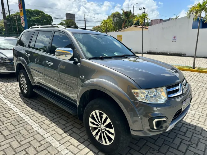 Mitsubishi Pajero HPE 3.2 4X4 T.i. Dies. 5P Aut. 2017
