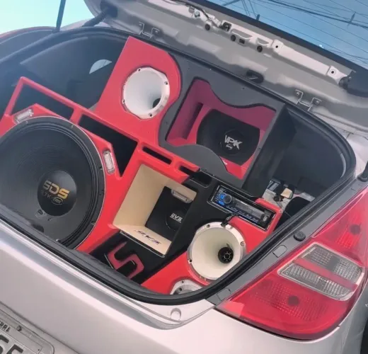 Som automotivo