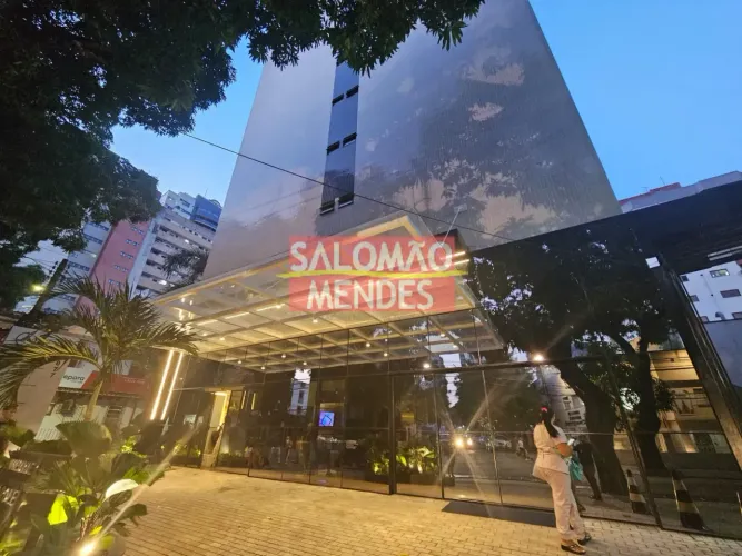 Loja Térrea em hall de Edifício Comercial Novo na José Malcher. Restaurantes, Óticas, Banc