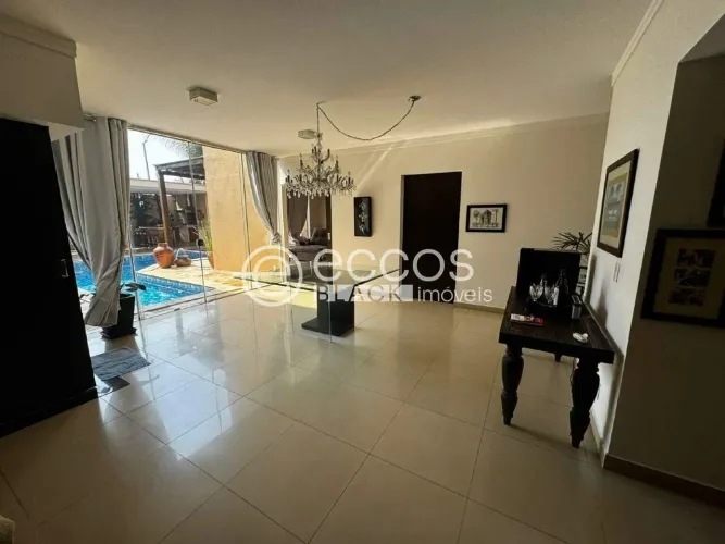 Casa em condomínio à venda, 4 quartos, 4 suítes, 4 vagas, Paraíso - UBERABA/MG