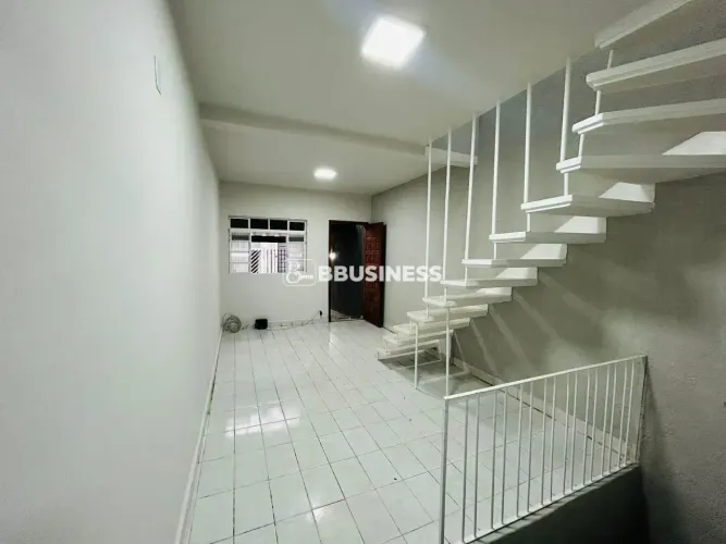 Sobrado à venda com 4 quartos, sendo 1 suíte - Planalto, São Bernardo do Campo, SP