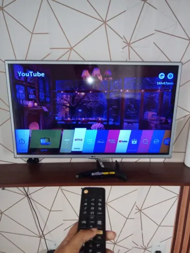 SMART TV 32 polegadas LG