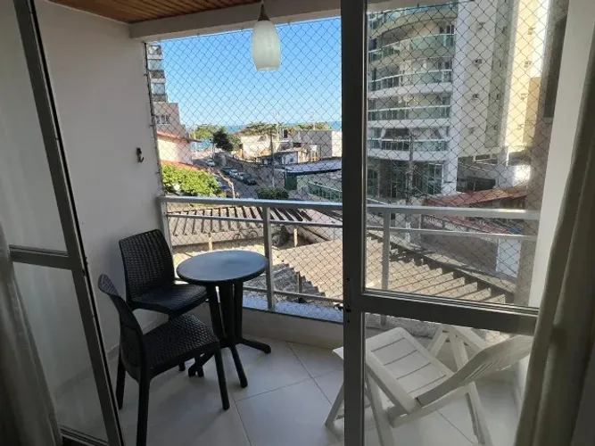 Apartamento à uma quadra do Mar de Itapuã