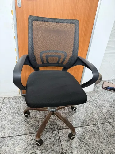 Cadeira de escritório giratória