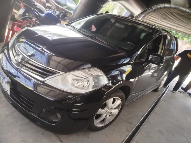 Nissan Tiida SL 1.8/1.8 Flex 16V Aut. 2013