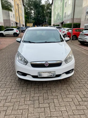 Fiat Grand Siena Essence 1.6 Flex 16V 2014