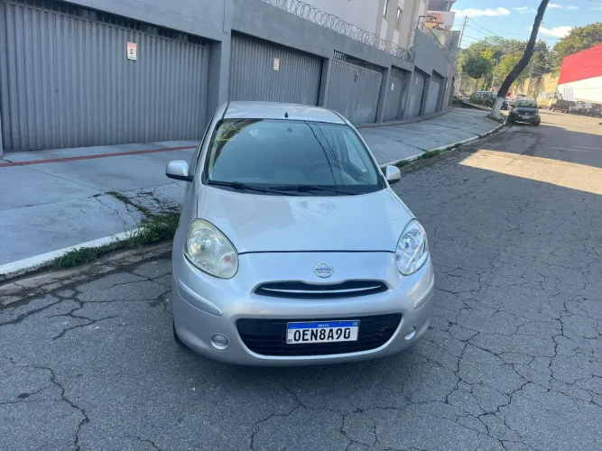 Nissan March SV 1.6 16V Flex Fuel 2013