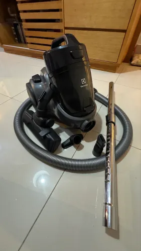 Aspirador De Pó Electrolux Bag Free 1600w Eas30