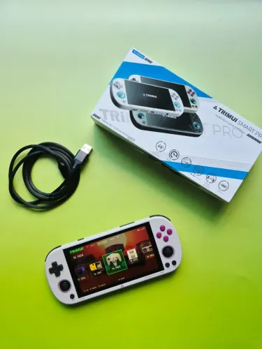 Trimui Smart Pro 128Gb Emula PS1, N64, Dreamcast, PSP, SNES, Mega Drive e Mais
