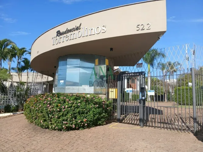CASA A VENDA EM CONDOMÍNIO